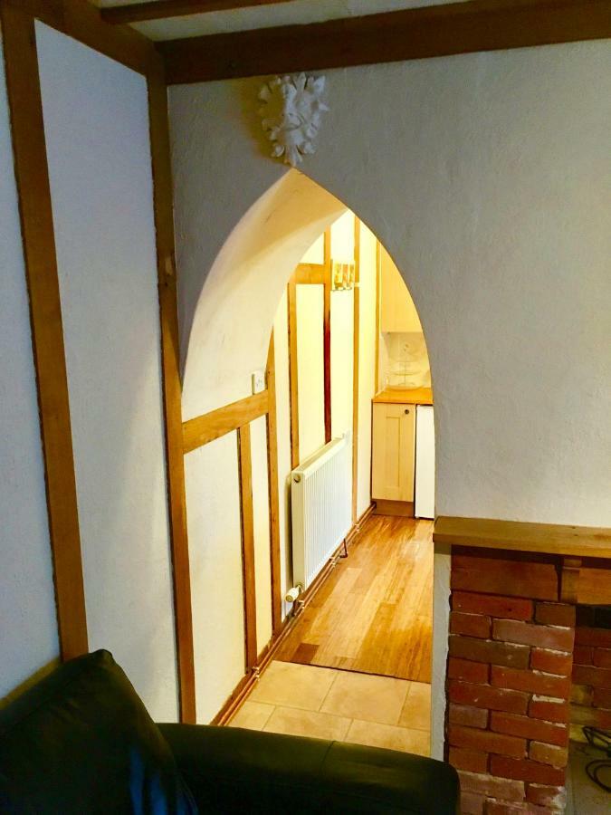 The Rabbit Hole Villa Glastonbury Exteriör bild